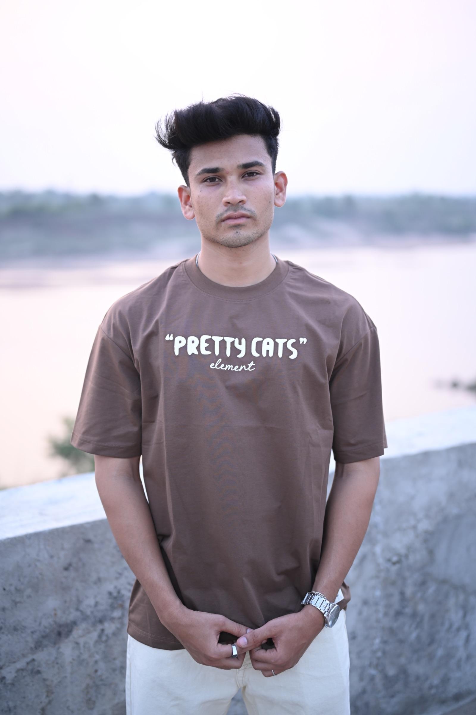 Pretty Cats Oversized Tee
